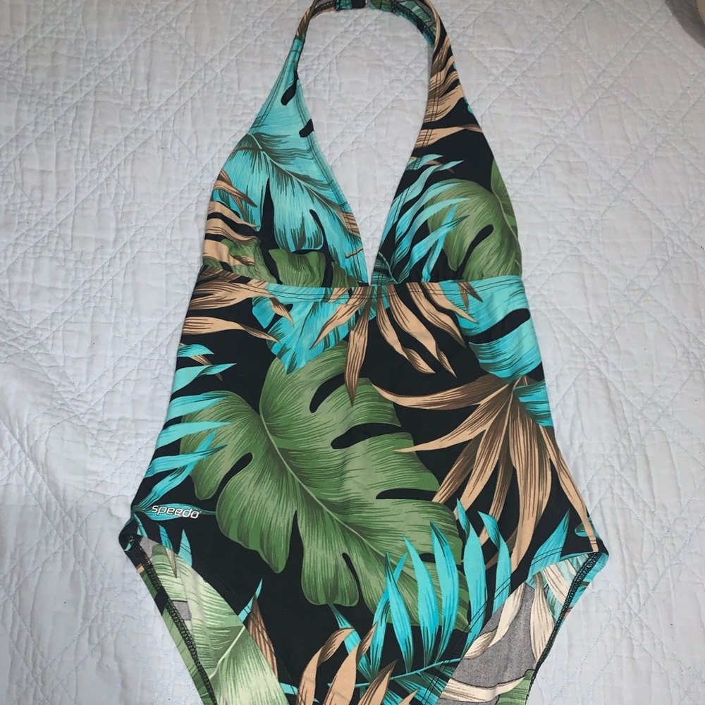 speedo bathing suit